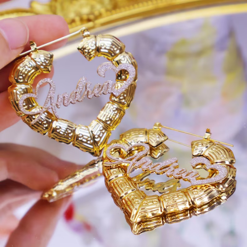 Women Fashion Name Ideas - Boucles d'oreilles en bambou en forme