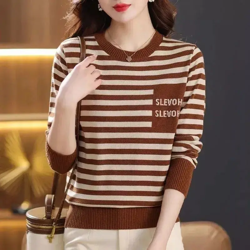 Pull en tricot ample à col ron - Women'S Fashion Trends Fall 2025 avis et prix